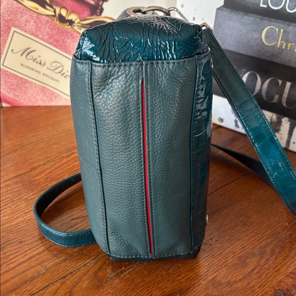 Hammitt Bryant Medium 2023 Season Exclusive - Dipped Teal Crinkled Patent RARE - Picture 7 of 14